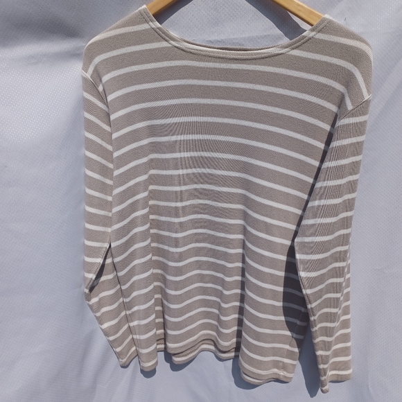 L.L. Bean Tops - L.L. Bean long sleeve beige striped Woman's knit top